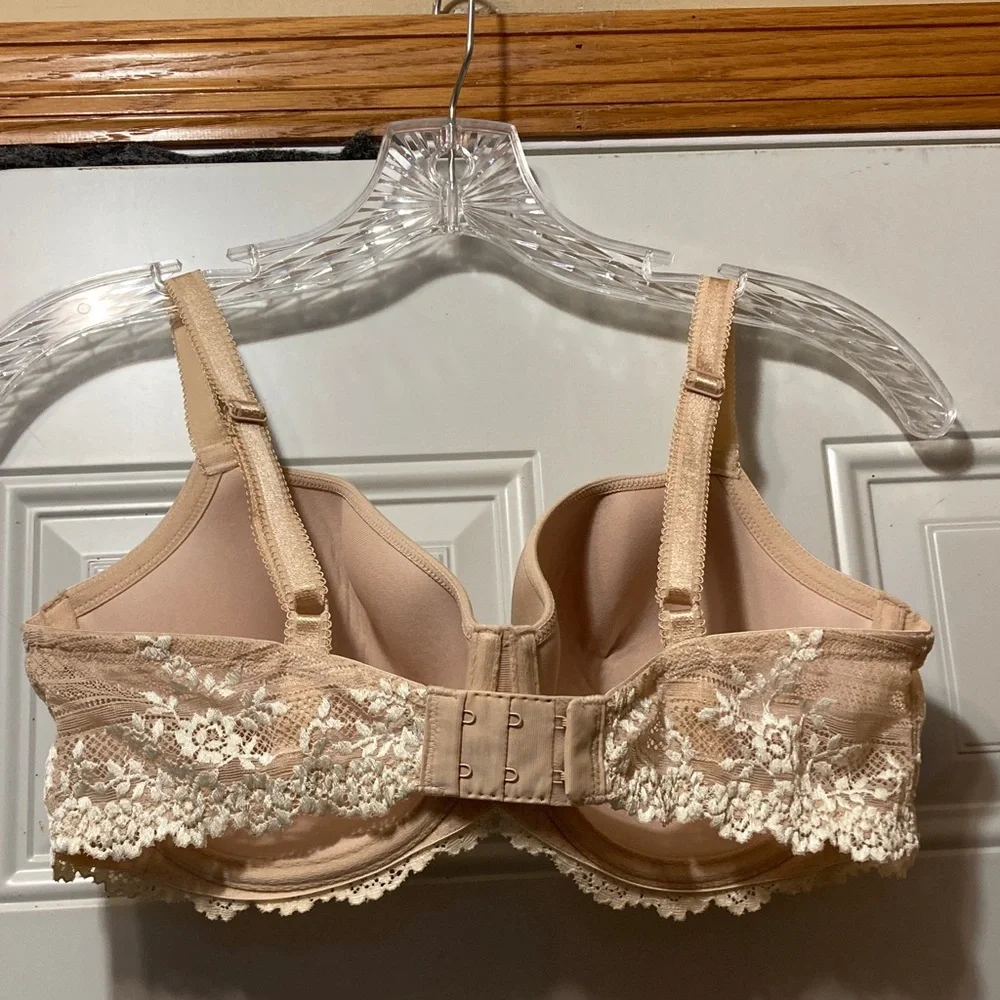 Wacoal Smooth Nude Lace-Trim Bra‎ 36DD